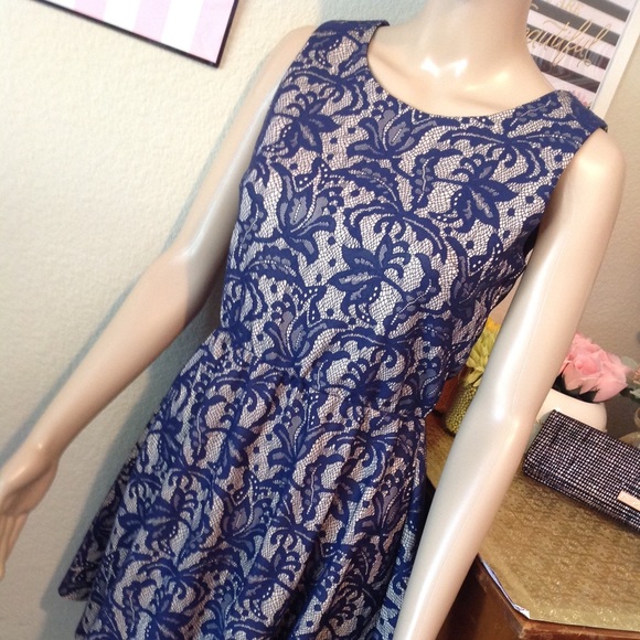 Nude with blue floral print dress U041 - Picture 3 of 8
